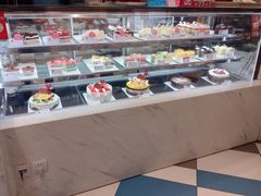 面包甜点陈列柜-85度C(生甜甜圈研究工坊·上海局门店)