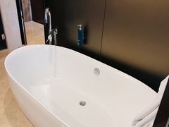 -广州天河希尔顿酒店