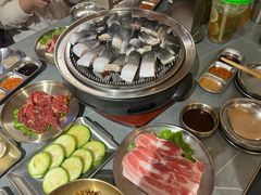 -围炉肉舍丹东海鲜烤肉·烤活鳗(步行街店)