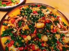 -临界音乐酒馆·小龙虾·江湖菜(华熙LIVE·鱼洞店)