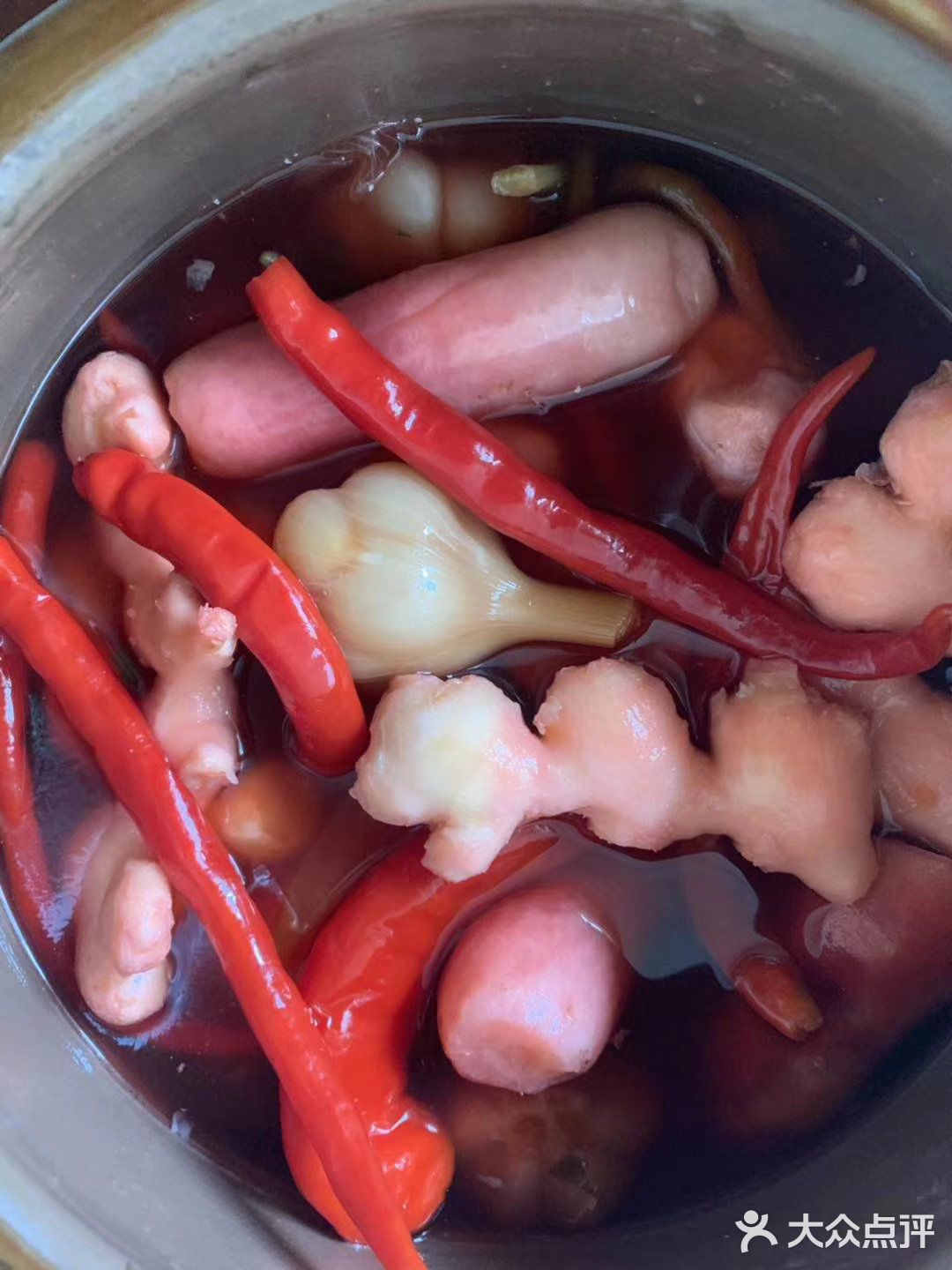 我煮酸菜鱼喜欢买鲢鱼,鲢鱼肉比较嫩