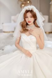 -艾米丽婚纱礼服