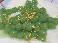 小青团冰豆腐花-李百蟹·江南蟹黄面·河景餐厅(夫子庙总店)