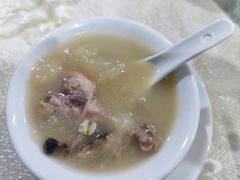 -红旗山庄(圭峰山店)