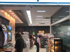 -全家便利店(江湾镇站店)