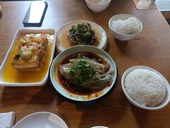 -隔壁老王·家常云南菜(花巷店)