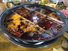 -正南齊北重庆老火锅(光华村直营店)