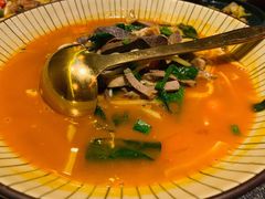 酸汤羊杂-丝路金桃·新疆菜(徐汇店)