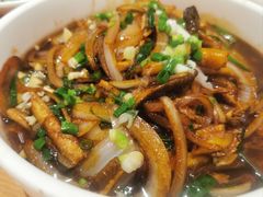 洋葱鳝丝-得意楼蒸菜馆