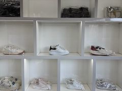 -翰皇直营洗衣洗鞋(望京鹿港店)