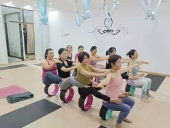 -一伽瑜伽·普拉提