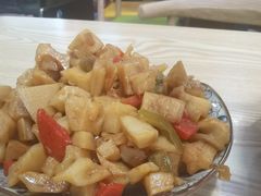 -内蒙焖面大盆骨餐馆(山大路店)
