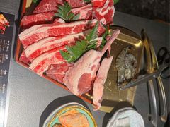 -铭牛烧肉·和牛海鲜自助(高新月牙湖店)