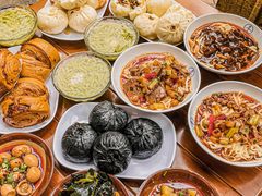 -李与白包子铺(桐梓林店)