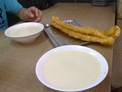 豆浆和油条-李三卤汁豆腐脑