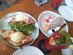 -ROAST coffee & eatery