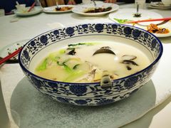 -梅龙镇酒家(南京西路总店)
