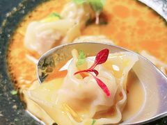 法式冬阴功汤配虾仁馄饨-人民咖啡馆(四行仓库店)