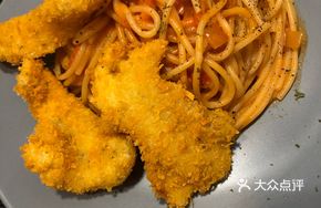 Crispy Fish Fillet with Creamy Tomato Sauce Pasta