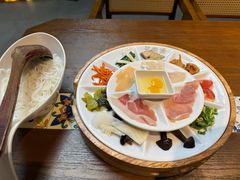 -芸南道·过桥米线(昆明老街旗舰店)