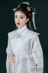 -艾米丽婚纱礼服