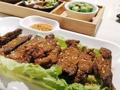 前菜三宫格-新仙清汤牛腩(铜锣湾店)