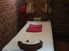 -莱蔻·圣灸堂·推拿艾灸(天山店)