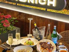 -MONICH牛排融合餐厅(和义大道购物中心店)