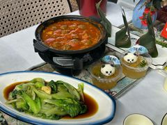 -刘姐啤酒鱼民族演艺餐厅(西街总店)