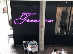 -ROAST coffee & eatery