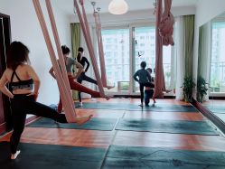 -Yvon yoga 瑜伽·精准体态管理中心