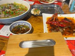 -李双猪·小龙虾·烧烤·羊肉煲(乐山店)