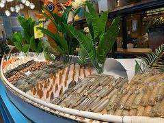 海鲜自助餐-领鲜活海鲜榴莲自助火锅(东门店)