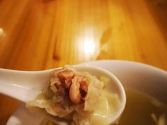 净鲜虾云吞-伍湛记 · 广州老字号(龙津中路店)