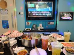 -唯爱KTV聚会餐厅(仙林东城汇店)