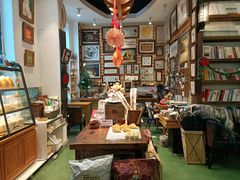 -房角石咖啡与书(吉大南校店)