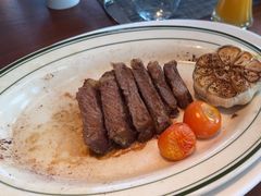 -MONICH牛排融合餐厅(和义大道购物中心店)