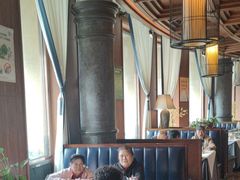 -八府香鸭·啫啫煲(华山路店)