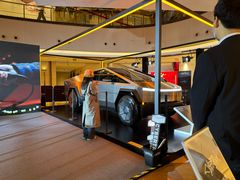 -TESLA 特斯拉(上海太古汇体验店)