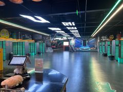 -极限PLAY运动娱乐新世界·团建派对潮玩休闲馆·室内蹦极高空游乐园