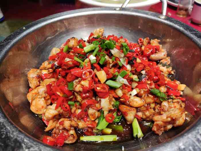 老萍巷莲花血鸭(文昌路步行街店)-"爬完武功山下来修整好,跟闺蜜约了