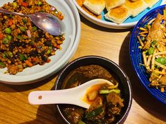 罐罐牛肉米线-中8楼风尚云南菜(颐堤港店)