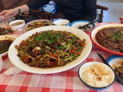 -洪霞餐馆·川菜·鲜货现炒(两江春城店)