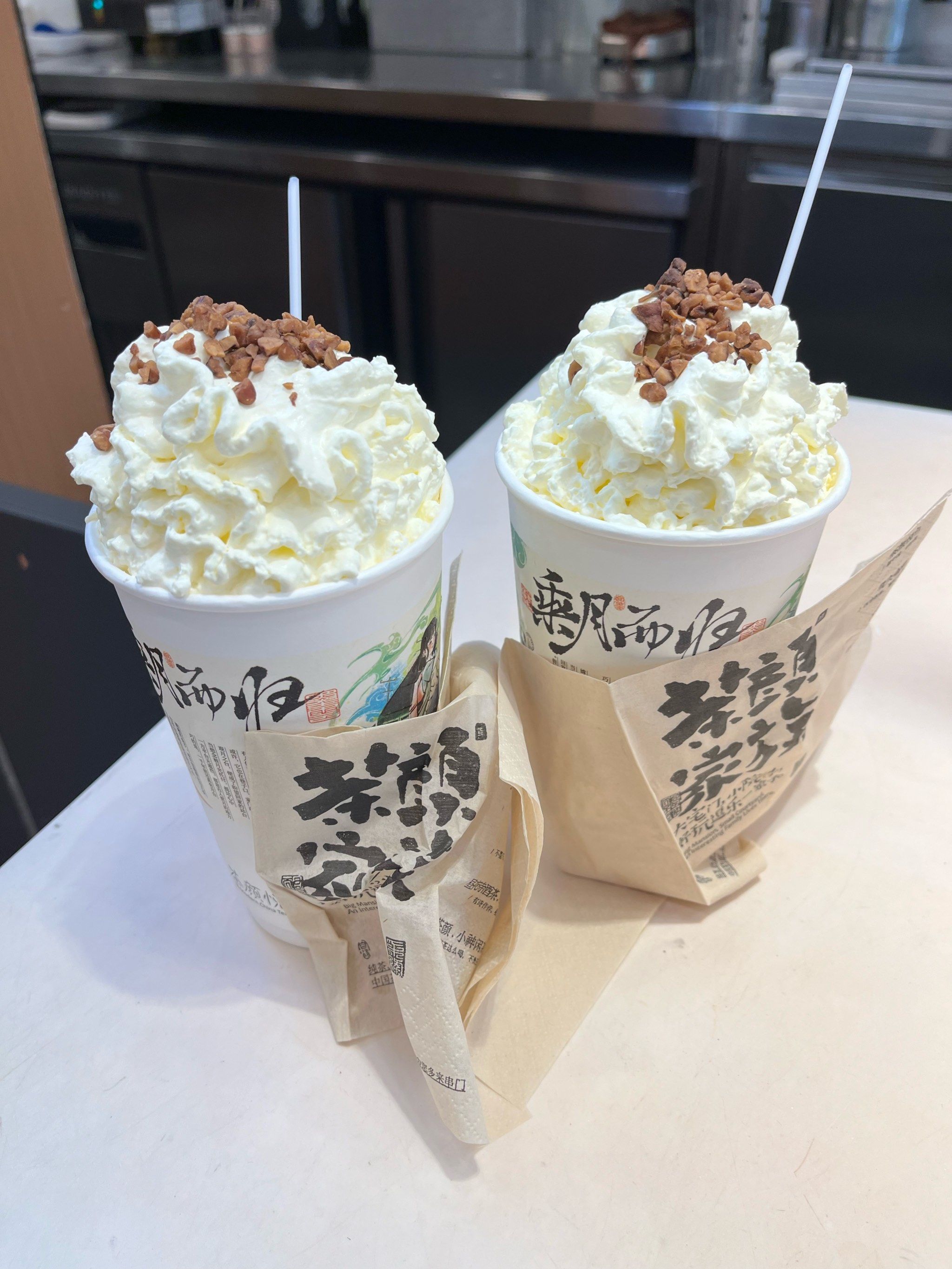 武汉的第一顿茶颜悦色