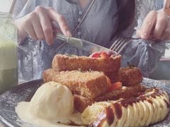 -The Daily Fix Cafe