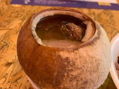 泰式椰皇炖乌鸡汤-陈鹏鹏潮汕菜(宝安机场T3航站楼店)