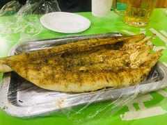 -布尔津河堤夜市