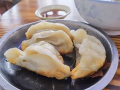 -黄阿姨锅贴大王(万航渡路店)