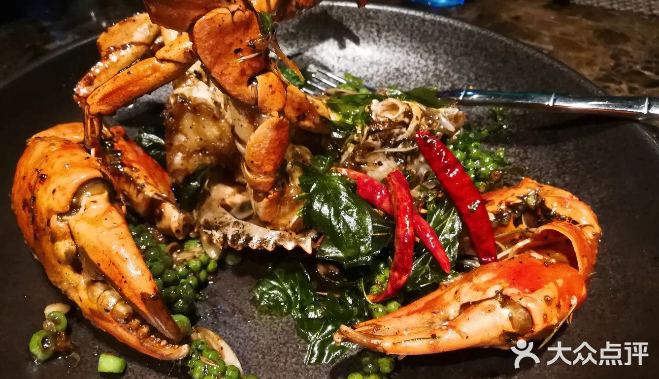 虾肉咬到嘴里特别满足！这里的甜品都做的很出色