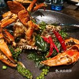 虾肉咬到嘴里特别满足！这里的甜品都做的很出色